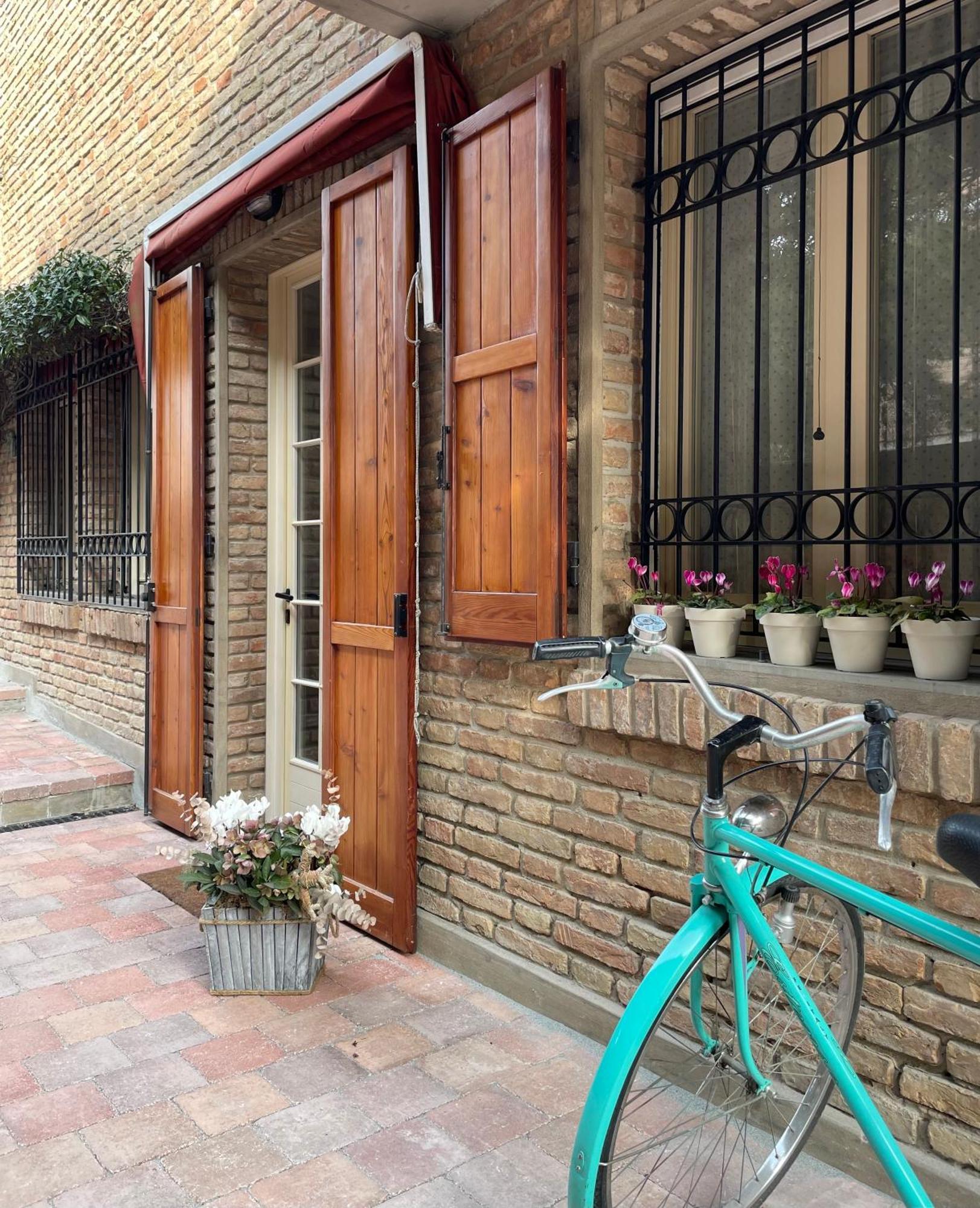 フェラーラCasa Matilde Piano Terra 100Mq Con Parking E Piscinaアパートメント エクステリア 写真