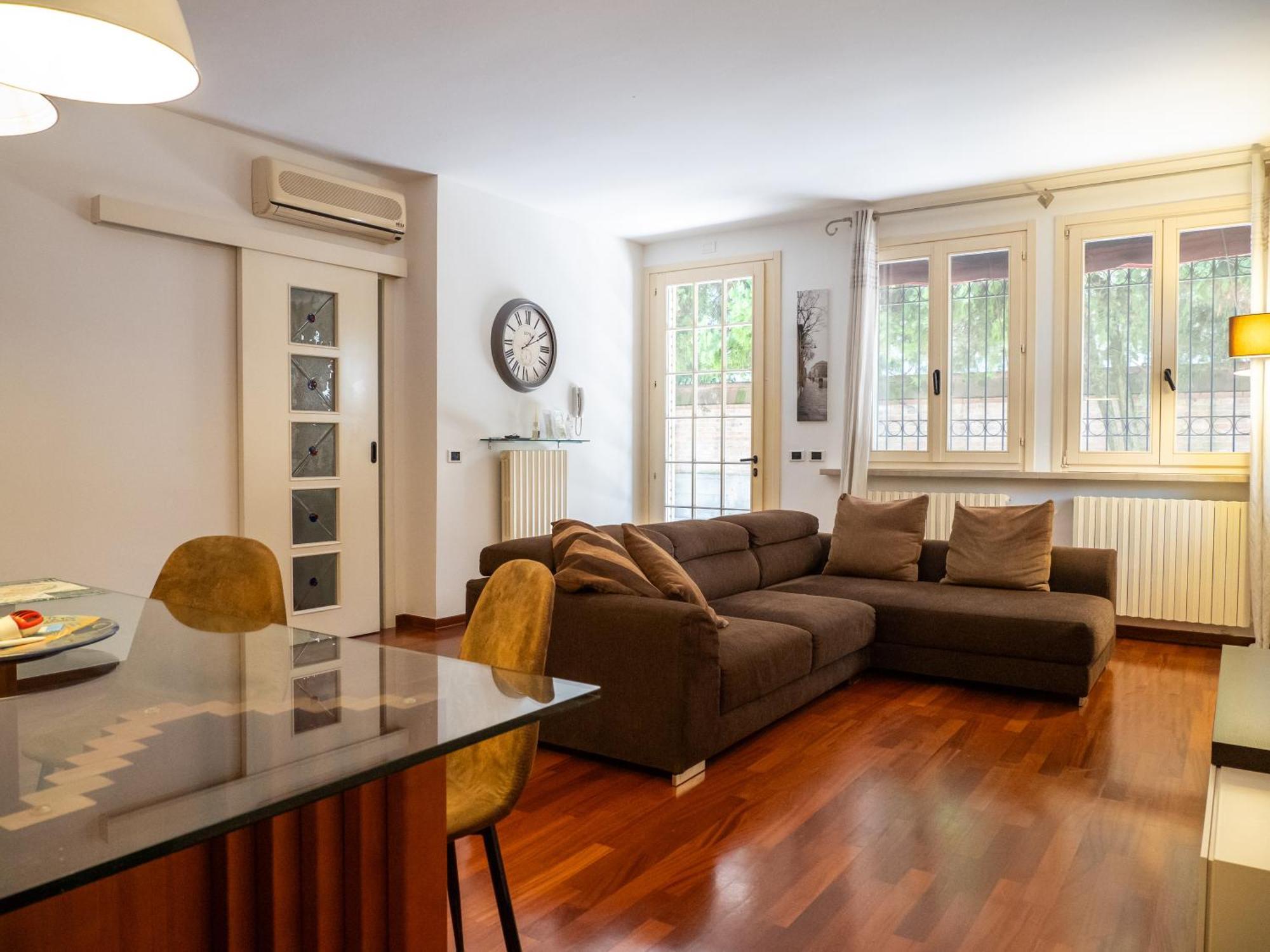フェラーラCasa Matilde Piano Terra 100Mq Con Parking E Piscinaアパートメント エクステリア 写真